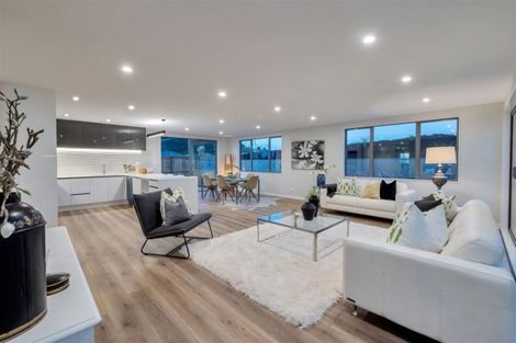 Photo of property in 5 Manawanui Way, Orewa, 0931