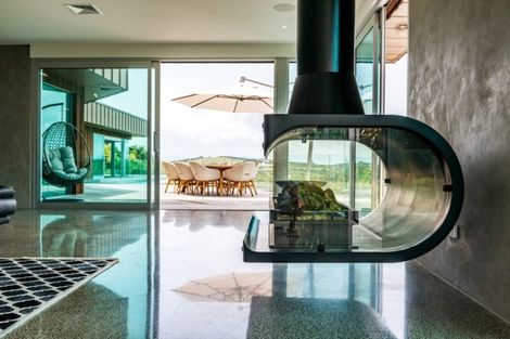 Photo of property in 52 Delamore Drive, Oneroa, Waiheke Island, 1081