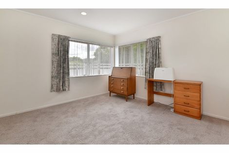 Photo of property in 16 Crampton Court, Orewa, 0931