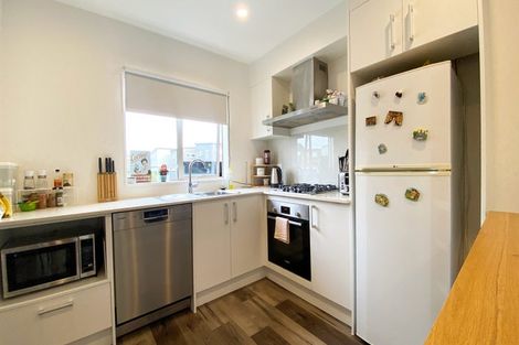 Photo of property in 140 Battalion Drive, Papakura, 2110