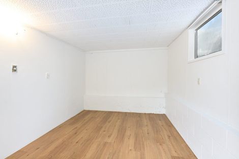 Photo of property in 31 Universal Drive, Henderson, Auckland, 0610