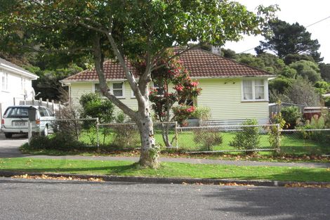 Photo of property in 18 Boyd Grove, Naenae, Lower Hutt, 5011