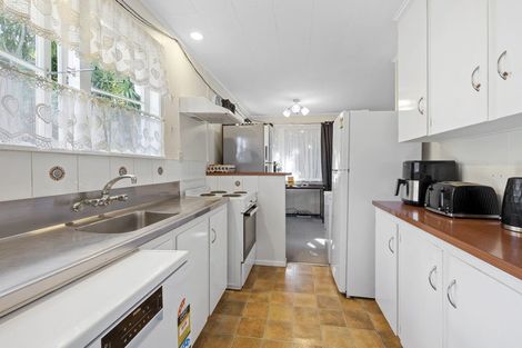 Photo of property in 10 Nash Street, Marfell, New Plymouth, 4310