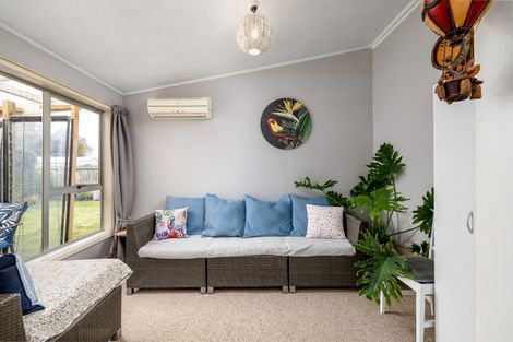 Photo of property in 28 Leonard Street, Waimate, 7924