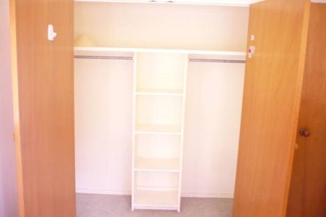 Photo of property in 28 Ronald Macken Place, Windsor Park, Auckland, 0632