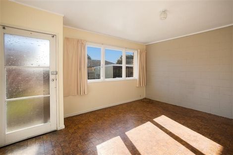 Photo of property in 3 Norman Spencer Drive, Papatoetoe, Auckland, 2104