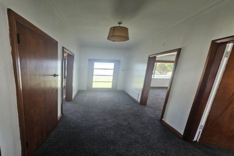 Photo of property in 11a Ruapehu Street, Castlecliff, Whanganui, 4501