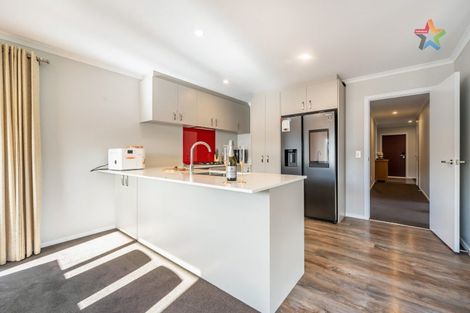 Photo of property in 7 Brian Hughes Road, Wainuiomata, Lower Hutt, 5014