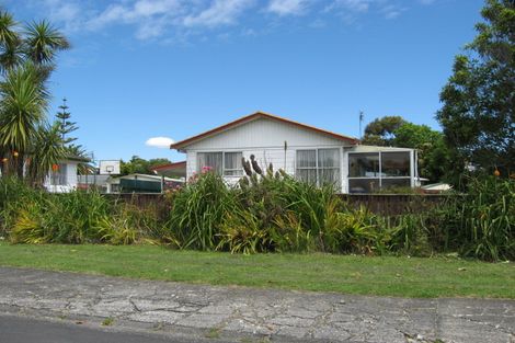 Photo of property in 11 Harwell Place, Mangere, Auckland, 2022