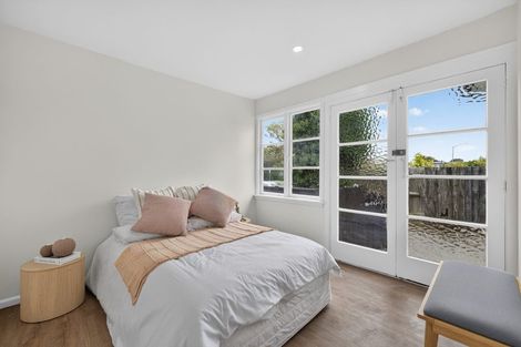 Photo of property in 154 Wainoni Road, Avondale, Christchurch, 8061