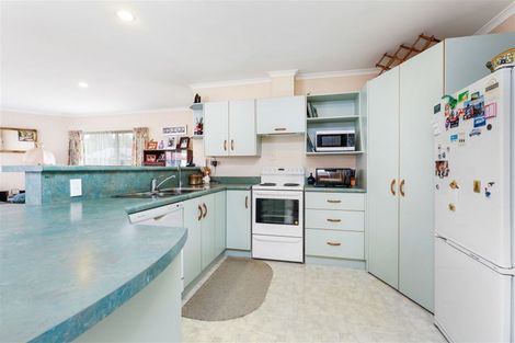 Photo of property in 2 Chatswood Place, Rototuna, Hamilton, 3210