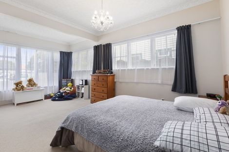 Photo of property in 23 Saint Ronans Avenue, Waterloo, Lower Hutt, 5011