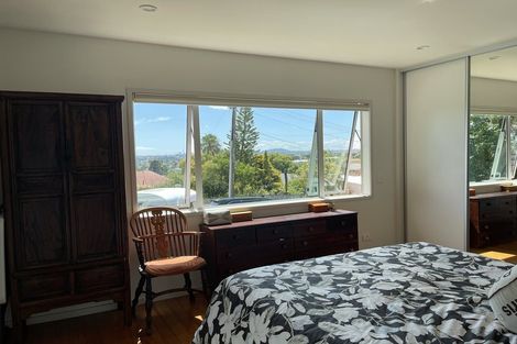 Photo of property in 29c South Lynn Road, Titirangi, Auckland, 0604