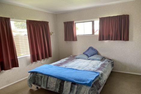 Photo of property in 24 Graham Street, Eltham, 4322
