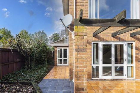 Photo of property in 94 Memorial Avenue, Ilam, Christchurch, 8053