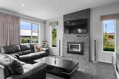 Photo of property in 19 Ernest Kemp Rise, Wharewaka, Taupo, 3330