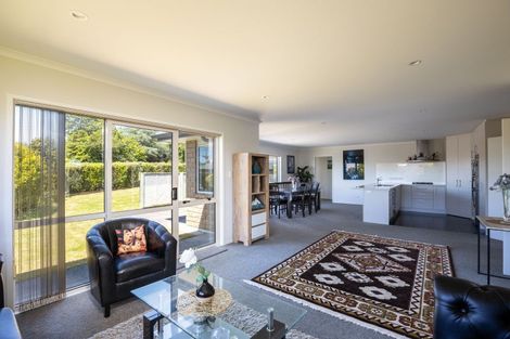 Photo of property in 74 Fernbrook Drive, Hurworth, New Plymouth, 4310