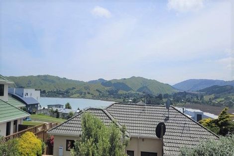 Photo of property in 43 Joseph Banks Drive, Whitby, Porirua, 5024