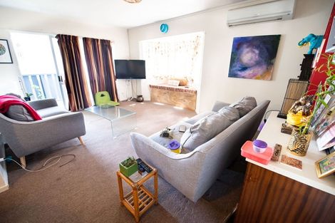 Photo of property in 2/137 Titirangi Road, New Lynn, Auckland, 0600