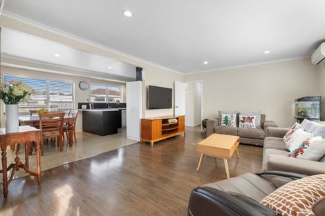 Photo of property in 2/25 Lyren Place, Half Moon Bay, Auckland, 2012