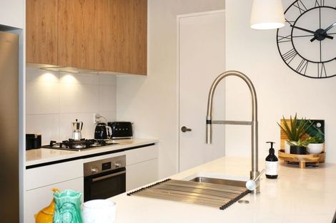 Photo of property in 9 Tuuhura Road, Pukekohe, 2120