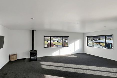 Photo of property in 30 John Norrie Place, Motuoapa, Turangi, 3382