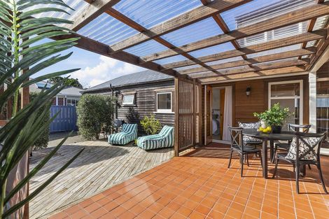 Photo of property in 24a Puriri Street, Miramar, Wellington, 6022