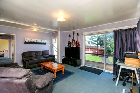 Photo of property in 136 Broadway, Waitara, 4320