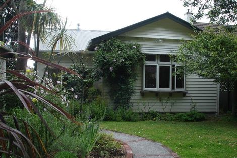 Photo of property in 212 Muritai Road, Eastbourne, Lower Hutt, 5013