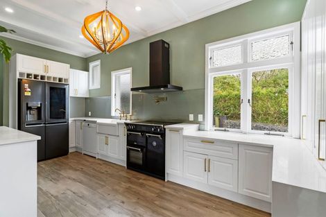 Photo of property in 6 Peverill Crescent, Papatoetoe, Auckland, 2025