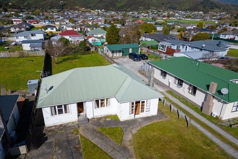 Photo of property in 172 Wellington Road, Wainuiomata, Lower Hutt, 5014