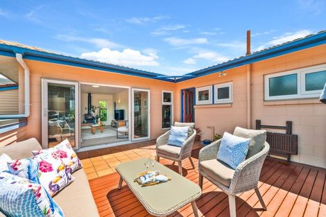 Photo of property in 71 Stapleford Crescent, Browns Bay, Auckland, 0630