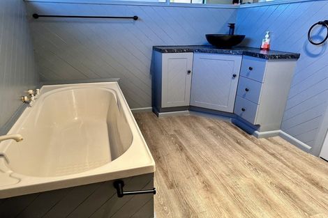 Photo of property in 2 Newcastle Street, Hokowhitu, Palmerston North, 4410