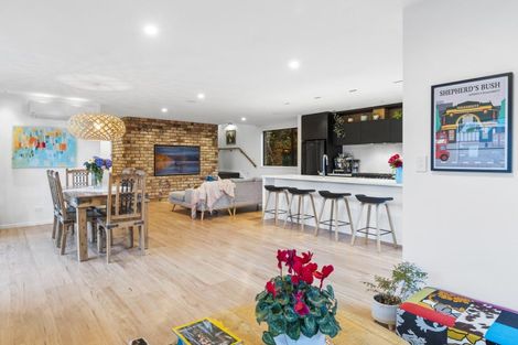 Photo of property in 75 Bert Wall Drive, Omokoroa, 3114