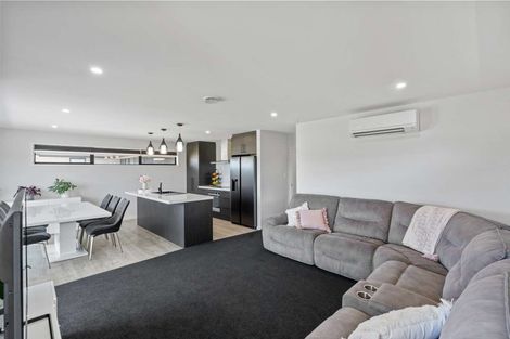 Photo of property in 3 Andesite Drive, Rolleston, 7614