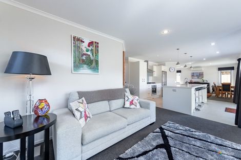 Photo of property in 5 Vernon Grove, Brown Owl, Upper Hutt, 5018