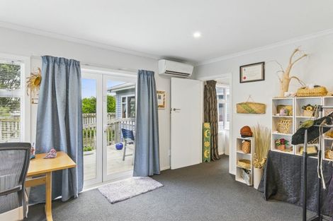 Photo of property in 31 Elizabeth Street, Waikanae, 5036