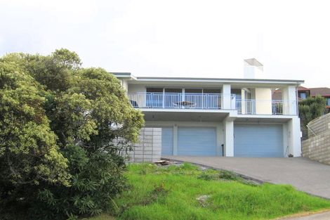 Photo of property in 4 Chelverton Terrace, Red Beach, 0932