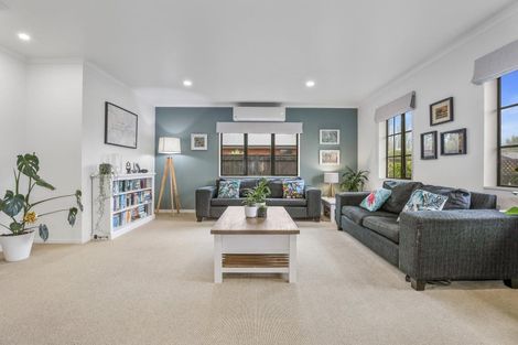 Photo of property in 29 Caulfield Place, Pukehangi, Rotorua, 3015