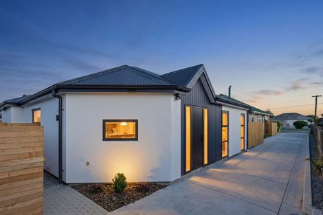 Photo of property in 33a Neill Street, Hornby, Christchurch, 8042
