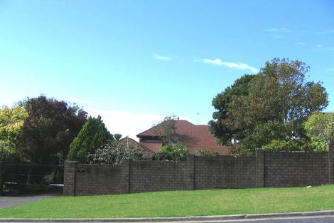 Photo of property in 10 Sharon Road, Waiake, Auckland, 0630