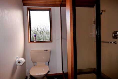 Photo of property in 10 Edgewater Street, Waikanae, 5036