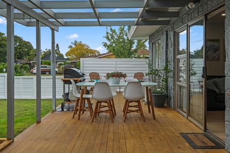 Photo of property in 1/3 Beaumaris Way, Conifer Grove, Takanini, 2112