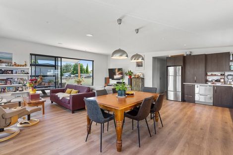 Photo of property in 114 Tamaki Road, Whangamata, 3620