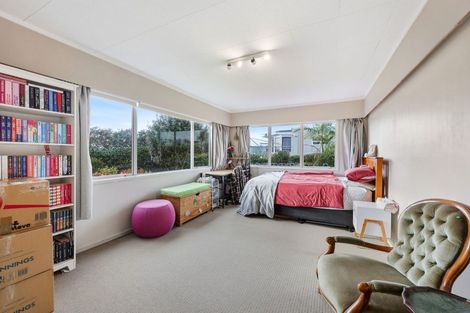 Photo of property in 19 Takutai Avenue, Bucklands Beach, Auckland, 2012