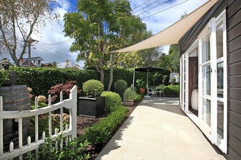 Photo of property in 1/1 Saratoga Avenue, Herne Bay, Auckland, 1011