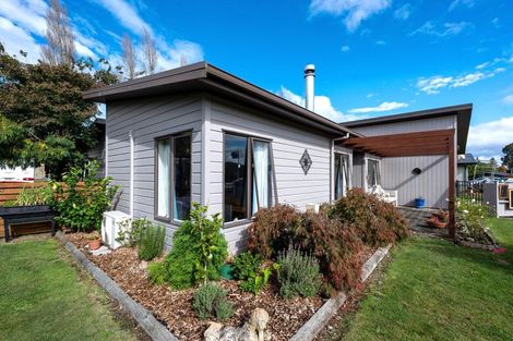 Photo of property in 110 Kinloch Road, Kinloch, Taupo, 3377