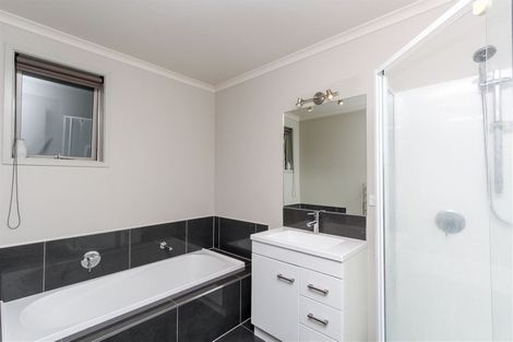 Photo of property in 396 Mangorei Road, Highlands Park, New Plymouth, 4312