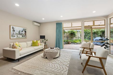 Photo of property in 484 Beach Road, Murrays Bay, Auckland, 0630