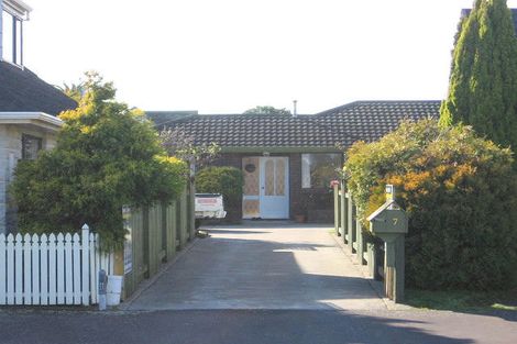 Photo of property in 7 Mcarthur Street, Terrace End, Palmerston North, 4410